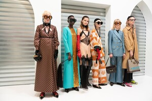 gucci-bks-f-rs20-5712.thumb.jpg.ac10f1a27e046d12be2d26d037cd0fc8.jpg