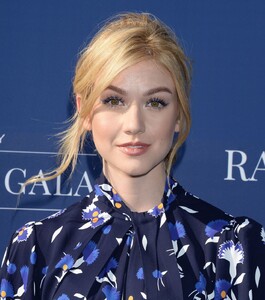 katherine-mcnamara-2019-blue-diamond-foundation-in-la-14.jpg