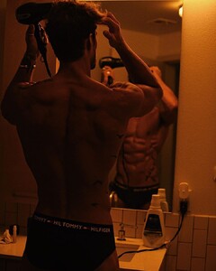 kevinroldan_69169569_154558815736009_4865352466837933823_n.jpg