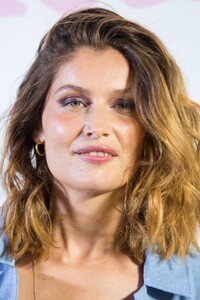 laetitia-casta-attending-the-etam-winter-2019-summer-2020-show-as-part-of-paris-fashion-week-in-paris-7.jpg