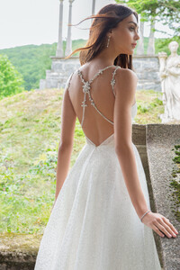 lazaro-bridal-fall-2018-style-3851-yesi_5.jpg