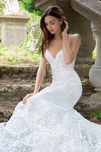 lazaro-bridal-fall-2018-style-3853-milena_5.jpg