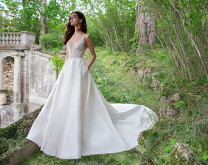 lazaro-bridal-fall-2018-style-3861-rufina_5.jpg