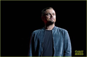 leonardo-dicaprio-natalie-portman-global-citizen-festival-08.jpg