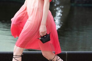 longchamp-clpi-rs20-0568.thumb.jpg.c1034a040bb377db8fa95981facc9ba0.jpg