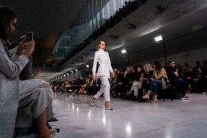 max-mara-atm-rs20-4089.thumb.jpg.e9c9ff1aa2b0ede43e65fae97c5dec84.jpg