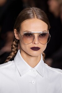 max-mara-clp-rs20-2026.thumb.jpg.eb97bd66d76a9da4116c9e93e92abaed.jpg
