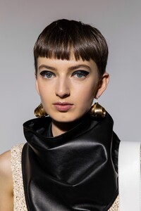 phillip-lim-bks-m-rs20-8731.thumb.jpg.a08f09242c31d0e0440a7111f10c53fb.jpg