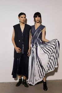 phillip-lim-bks-m-rs20-8974.thumb.jpg.004849c3420d041b524e48dc415678d4.jpg