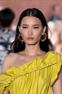 phillip-lim-clp-rs20-1003.thumb.jpg.03538a31369a8d3a646023e3bf320688.jpg