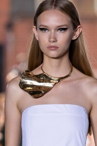 phillip-lim-clp-rs20-1901.thumb.jpg.293d03dbf01baf455a3fb610c3a265a8.jpg