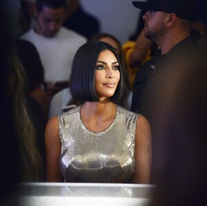 picturepub-kim-kardashian-001.jpg