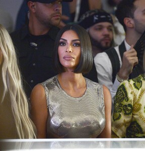 picturepub-kim-kardashian-002.jpg