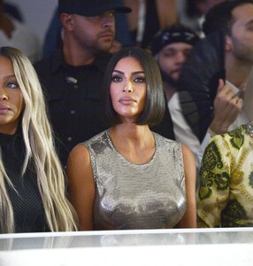 picturepub-kim-kardashian-003.jpg