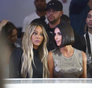 picturepub-kim-kardashian-005.jpg