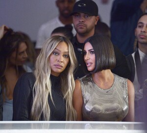 picturepub-kim-kardashian-007.jpg