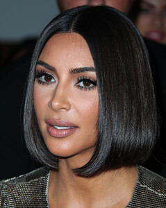 picturepub-kim-kardashian-012.jpg