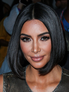 picturepub-kim-kardashian-024.jpg