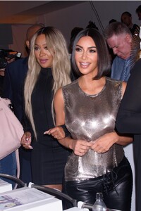 picturepub-kim-kardashian-120.jpg