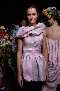 prabal-gurung-bks-g-rs20-9341.thumb.jpg.18950a4efdc73f49f6782bdd59904598.jpg