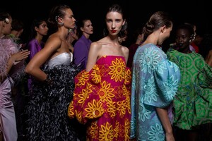 prabal-gurung-bks-g-rs20-9520.thumb.jpg.ce4ab89664a4e724da785ab8bc7c5223.jpg