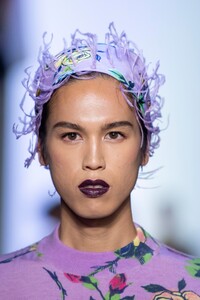 prabal-gurung-clp-rs20-7178b.thumb.jpg.cb94557c0777723385438ca9155409e3.jpg