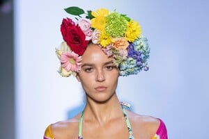 prabal-gurung-clp-rs20-7440.thumb.jpg.6ed3845b7408f256b6284429632f3098.jpg