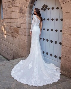 pronovias_68950831_115518506496486_4232963059901630550_n.jpg