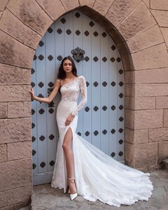 pronovias_69236709_816716652077050_7935878348142876944_n.jpg