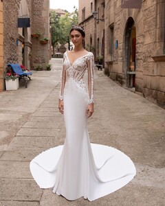 pronovias_69421993_768222686944472_6180387390497177362_n.jpg