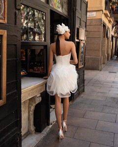 pronovias_70599523_2418888838324281_3190363030146088171_n.jpg