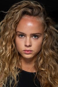 rag-and-bone-bks-g-rs20-9847.thumb.jpg.22da8c64c5f8954c851897a6aeaed2ce.jpg