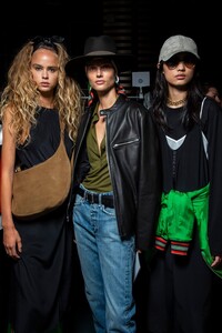 rag-and-bone-bks-g-rs20-9967.thumb.jpg.2a42c579436e4f39fc36bedcddafb71d.jpg