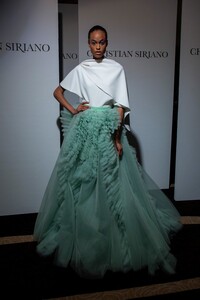 siriano-bks-g-rs20-1046.thumb.jpg.c2b25434ee7ba0e64e3b9e3d399f28cc.jpg