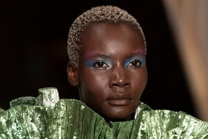 siriano-clp-rs20-1087.thumb.jpg.035664d7b60141bc69a37e4fce6ed4de.jpg