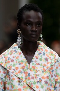 tory-burch-clp-rs20-3788.thumb.jpg.26d3a9b50c68f26bfe8fb7fc67343c6c.jpg