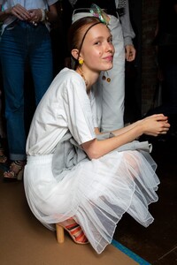 ulla-johnson-bks-g-rs20-0063.thumb.jpg.e3728d5972d66f928eb575e558f640e2.jpg
