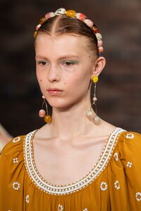 ulla-johnson-clp-rs20-9112.thumb.jpg.b887cef37dde947c43dc18fe8c7959fe.jpg
