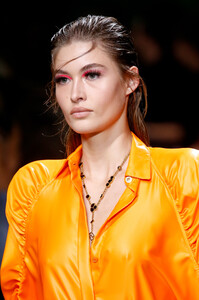 versace_rtw_spring_2020_details_ars_052.jpg