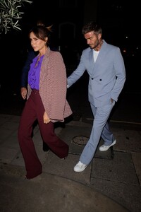 victoria-beckham-with-david-beckham-at-a-private-dinner-in-london-09-15-2019-4.jpg
