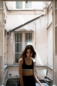 vincentamar_clemence_flakemag09.thumb.jpg.6f2543329e03699234a6c214537e436c.jpg