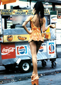 von_Unwerth_Vogue_Italia_March_1994_10.thumb.png.e0eac86bcc2d4457f4f3c9026112e677.png