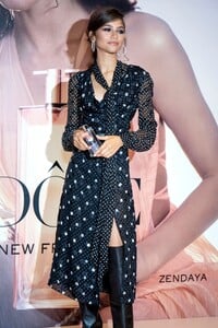 zendaya-coleman-macy-s-at-herald-square-in-new-york-city-09-04-2019-11.jpg