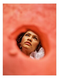 zendaya-garage-magazine-issue-09-17-2019-4.jpg
