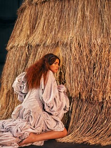 zendaya-garage-magazine-issue-09-17-2019-6.jpg