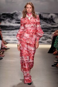 zimmermann-s20-ss-4-1.thumb.jpg.383fab3bf32c393d2141a8ee5b009d1f.jpg