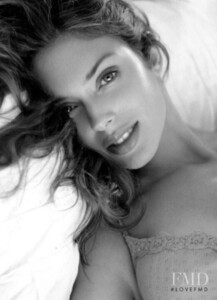 000000382928-adeline_gorgos-fit.jpg