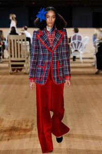 00009-Marc-Jacobs-Spring-20-RTW-Courtesy-Marc-Jacobs.thumb.jpg.f8e678d470a56544a917feb863bbcc14.jpg