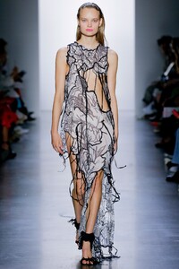 00072-Parsons-MFA-SS20-Ready-To-Wear-Credit-Monica-Feudi.thumb.jpg.dc369ffa41700fc943b56ab0ea850ff6.jpg