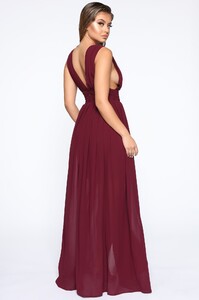 10-03-19_Studio_3_RG_RE_13-13-47_21_M19163_Burgundy_P_0527_RA.jpg